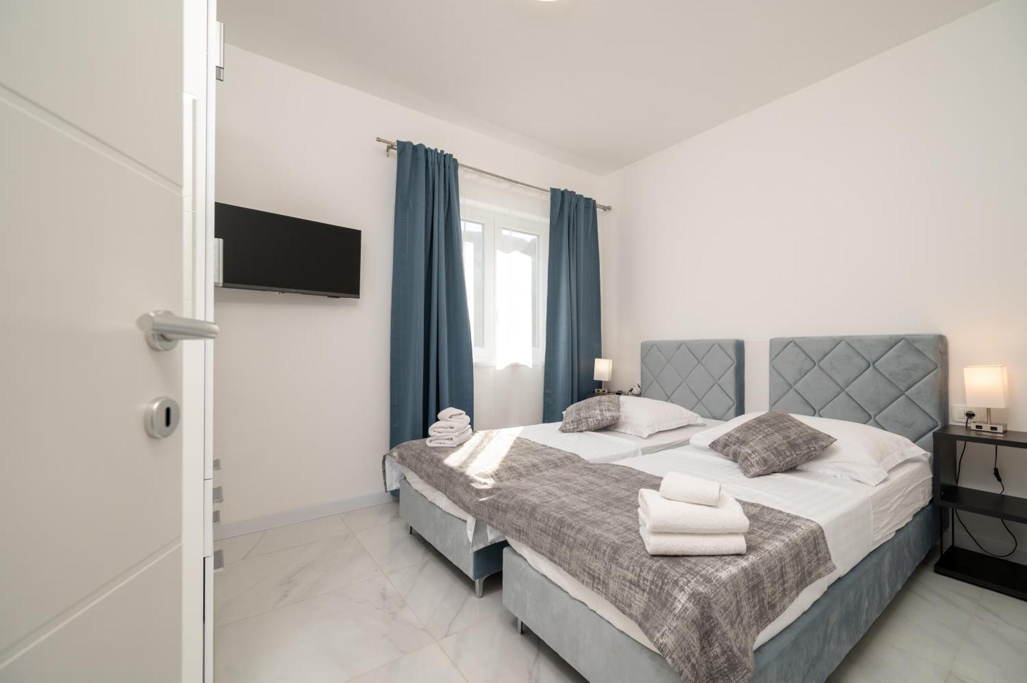 Apartments Filipo Trogir Buitenkant foto