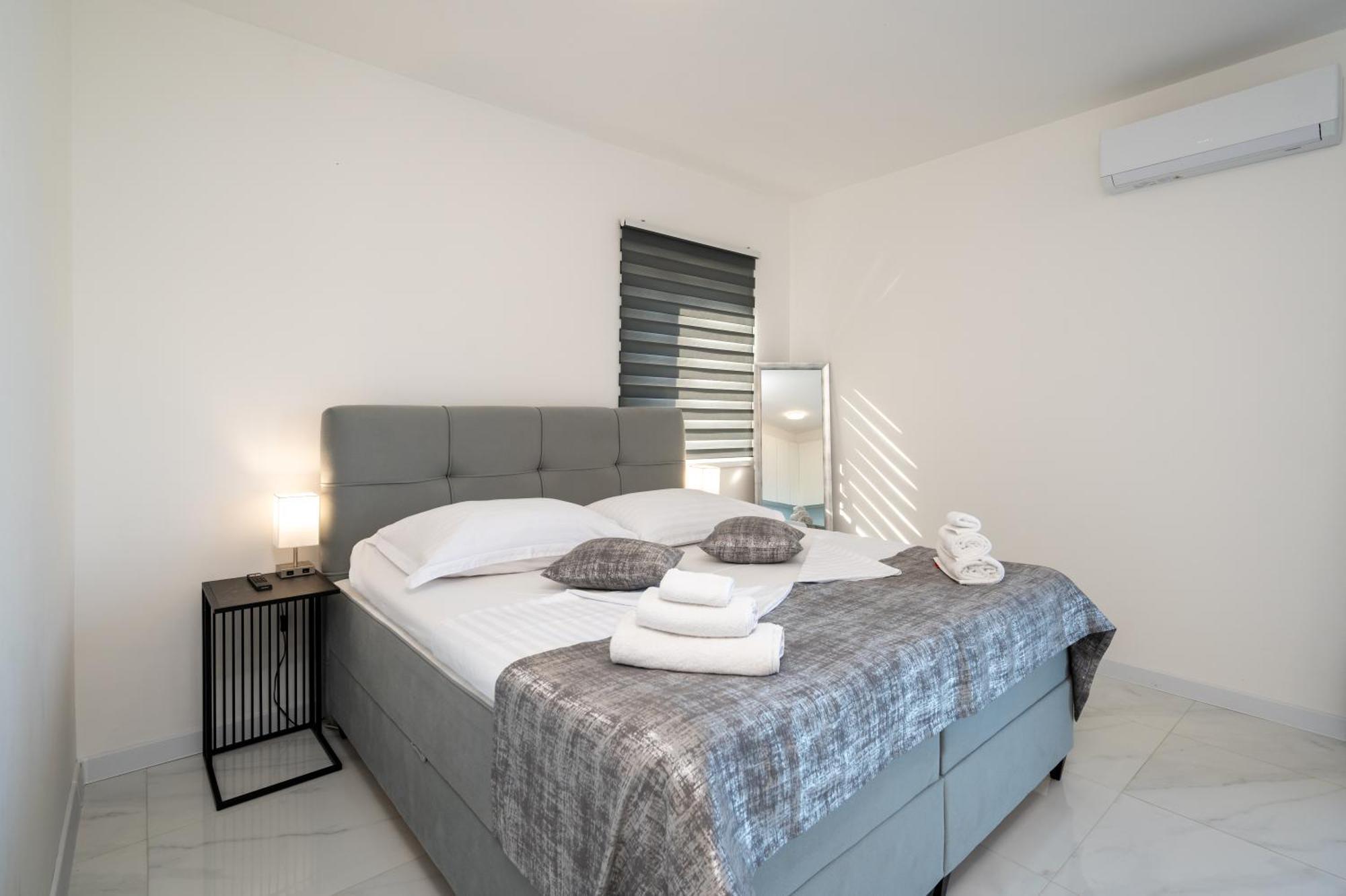 Apartments Filipo Trogir Buitenkant foto